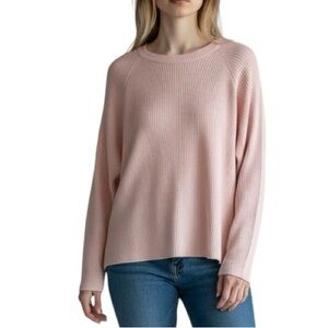 Brunette ribbed knit crew neck long sleeve sweater size M excellent condition